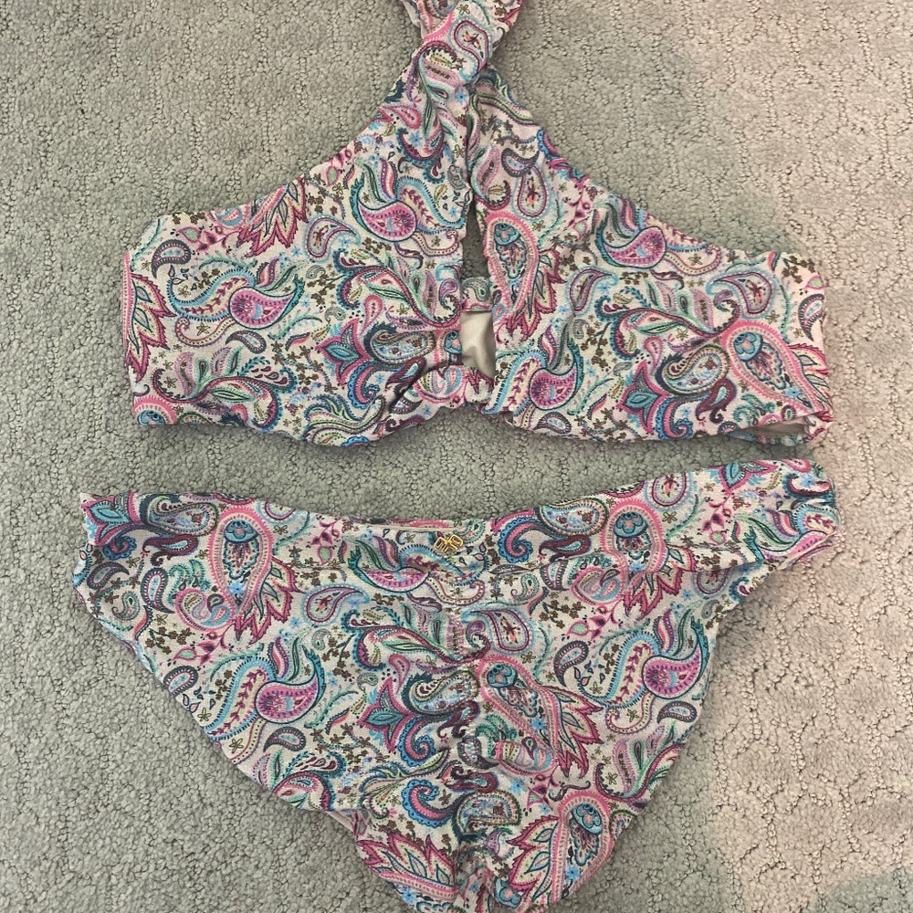 Pq bikini